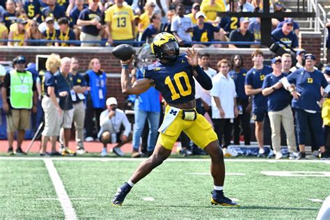 Michigan names Alex Orji as starting QB in quarterback change ahead of USC matchup - Yahoo Sport