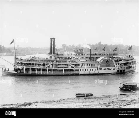 Mississippi river steamboat Stock Photo - Alamy