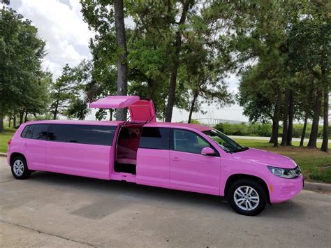 PINK VOLKSWAGEN LIMO WINE TOUR (PRIVATE) - Brooke's Bubble Bus Reservations