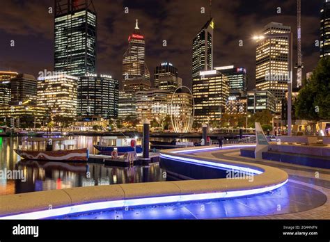 Perth's Elizabeth Quay at night Stock Photo - Alamy