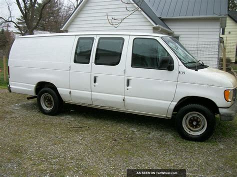 Ford Econoline 250 Extended Cargo Van 1998