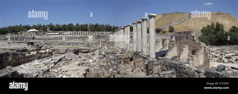 Panoramic scene of the Beit She'an Archaeological Site, Israel Stock Photo - Alamy