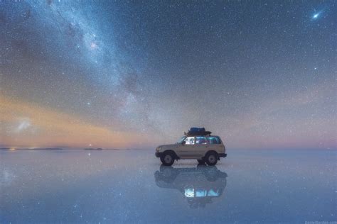 Photos Of These Bolivian Salt Flats Perfectly Reflect The Night Sky ...