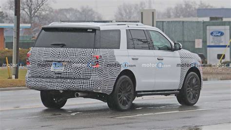 2022 Ford Expedition Hybrid Spied Testing For The First Time