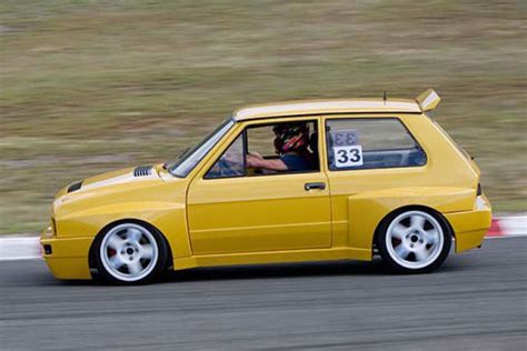 Zastava-Yugo-mit-Integrale-Antrieb-1