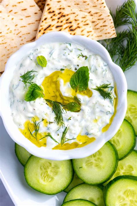 Easy Tzatziki Sauce Recipe