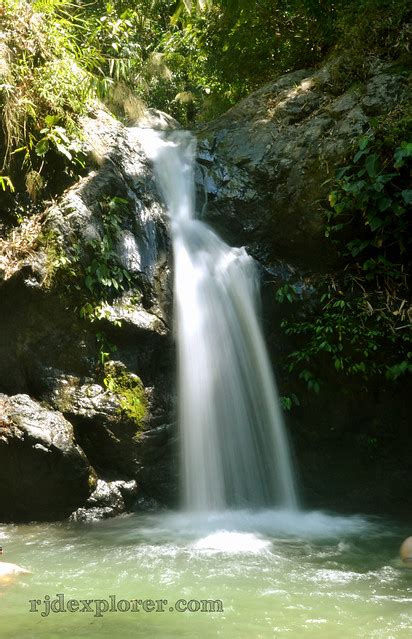 Gradual Trek to Gabaldon Falls, Nueva Ecija - iWander. iExperience. iKwento