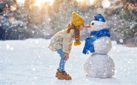 Best Ideas to Play in Snow - Fun Things to do | JCFamilies