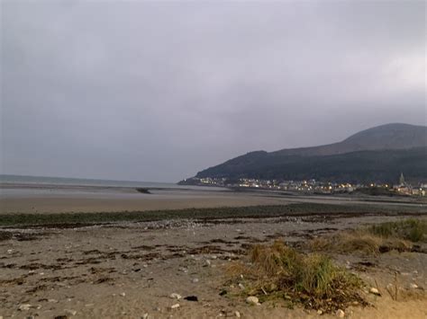 Newcastle Beach, County Down, Northern Ireland : r/hiking