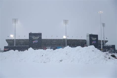 Everyone's Worried About The Conditions At Bills Stadium Today - The Spun