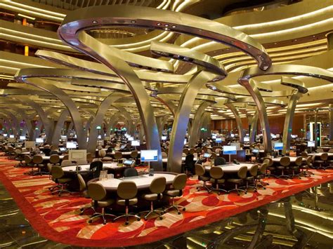 No End in Sight as Singapore’s Luxury Casino Hotels Stay Closed