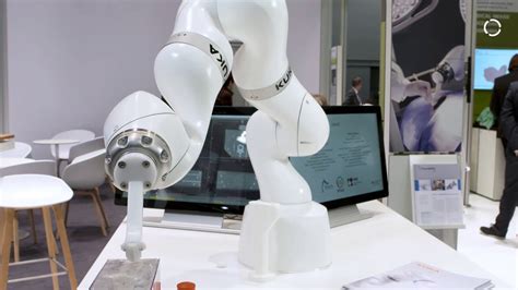 KUKA Medical Robotics – Medical Applications with LBR Med - YouTube