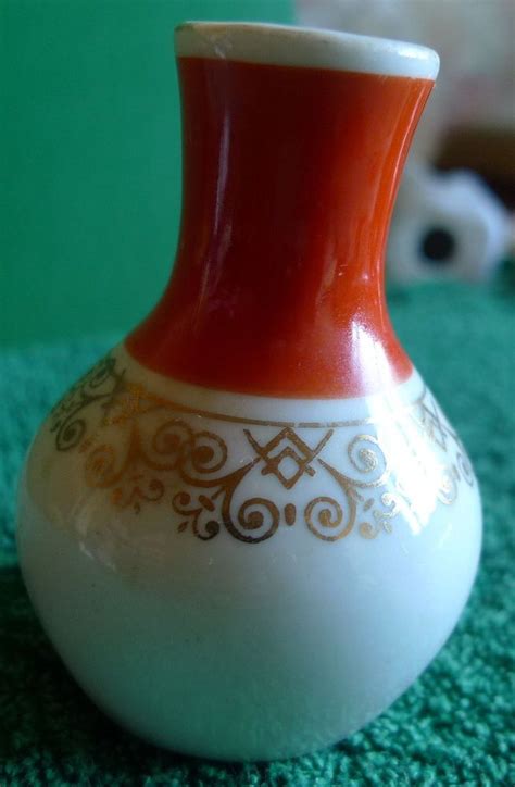 Vintage USSR PFF Small Porcelain Vase Souvenir Latvia Riga Gold 50-60s | Porcelain vase, Vase ...