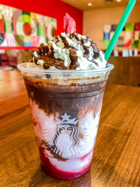 Here's How You Can Get A Starbucks Chocolate Covered Strawberry ...