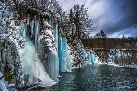 Frozen Waterfalls In Plitvice Lakes - Mirror Online