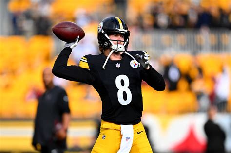 Steelers' Quarterback Kenny Pickett Sidelined by Ankle Injury, Mitchell ...