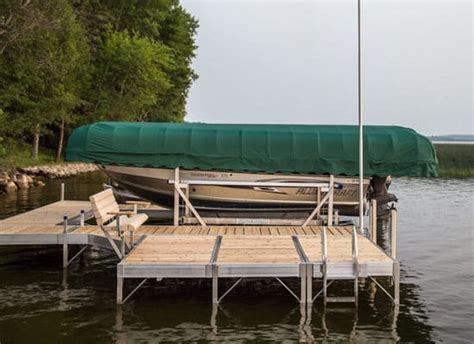 Pontoon Boat Lift Prices: How Much Do Pontoon Lifts Cost? [READ THIS]