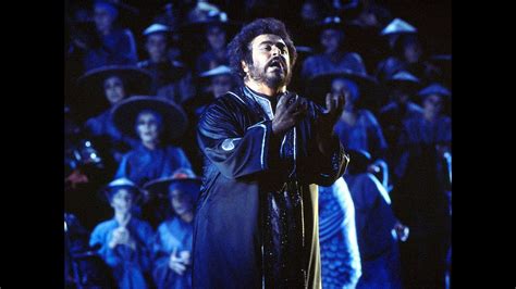 The Best Version of Nessun Dorma (Turandot) - Pavarotti (1972) - YouTube