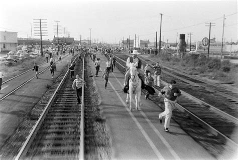 John F. Kennedy on the Campaign Trail: Classic Photos From 1960