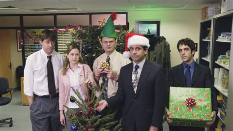 35 Best TV Christmas Episodes and How to Watch the Shows