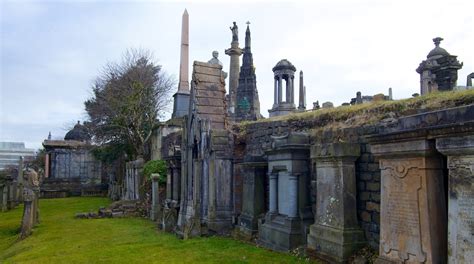 Glasgow Necropolis - Tours and Activities | Expedia