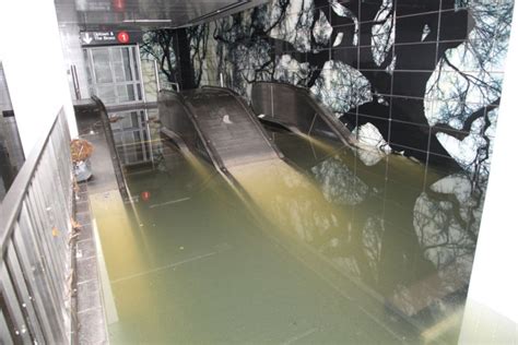 Escalator Under Water at South Ferry | Submerged Subway: Photos of New York City’s Flooded ...