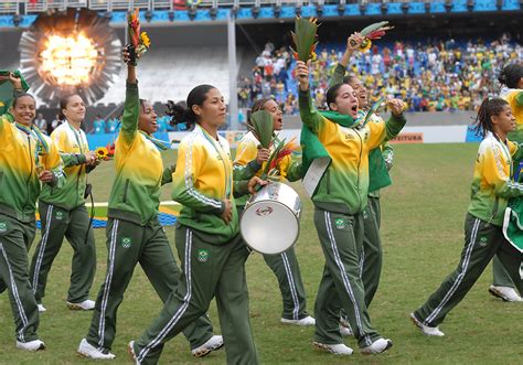 File:Brazil women's national football team - Rio 2007.jpg - Wikimedia Commons