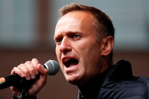 Alexei Navalny: Kremlin says CIA ‘working with’ poisoned Putin critic | The Independent