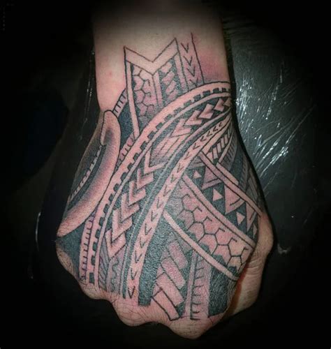 92 Universal Polynesian Tattoo Designs That Welcome Diversity And Culture