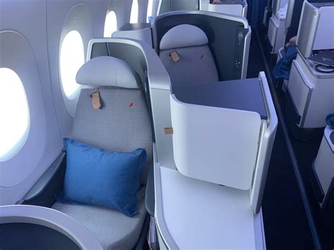 Review: Air France A350 Business Class - Live and Let's Fly