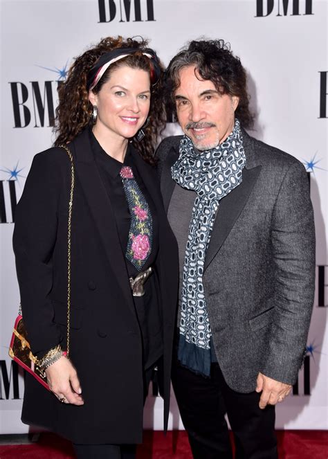 John Oates’ Wife Aimee Oates: How They Met and More | Closer Weekly