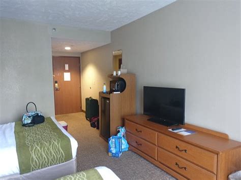 COMFORT INN - Prices & Hotel Reviews (Huntingdon, PA)