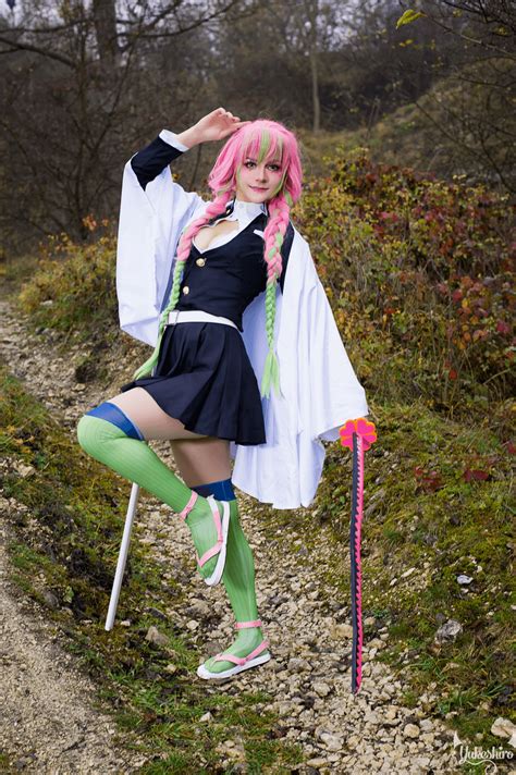 Mitsuri Kanroji cosplay review by Yukeshiro - Rolecosplay