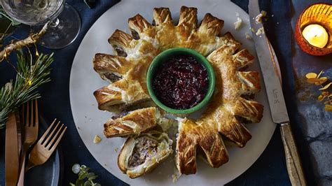 Mary Berry Shortcrust Pastry Sausage Rolls Stir yolk mixture into berry ...