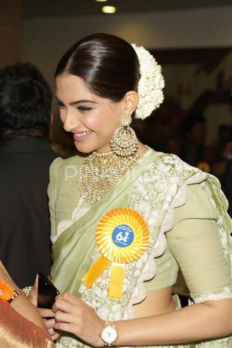 Photos: Sonam Kapoor looks stunning at the National Film Awards ceremony | Sonam kapoor, Sonam ...