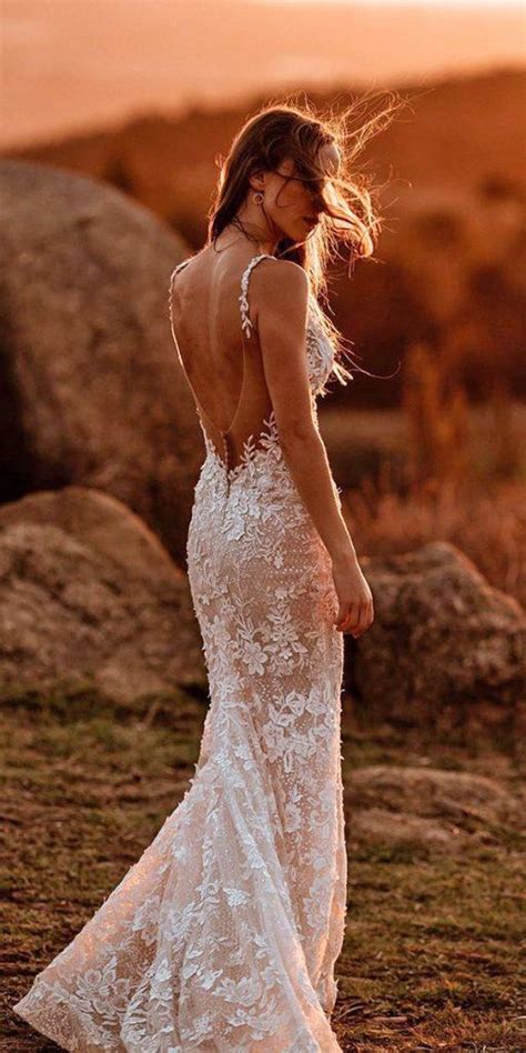 15 Amazing Destination Wedding Dresses For Yous