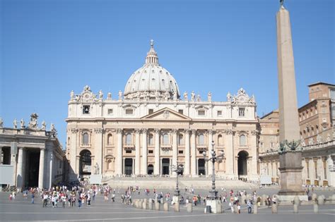 Vatican City & The Italian Lake District - Italian Architecture