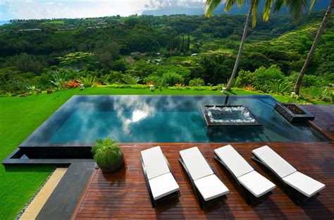 20 Modern Infinity Swimming Pool Design Ideas | Swimming pool designs, Luxury landscaping, Pool ...