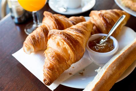 Download Breakfast Jam Food Croissant 4k Ultra HD Wallpaper