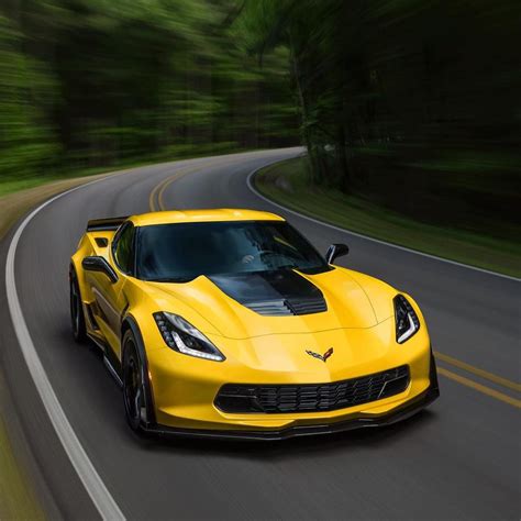 32.9 k mentions J’aime, 80 commentaires - Corvette (@corvette) sur Instagram : "You hold the ...