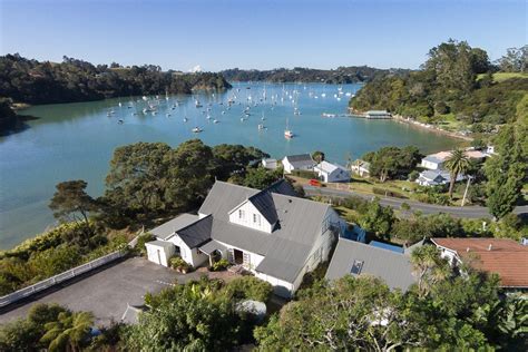 Arcadia Lodge - Bay of Islands Travel Guide - New Zealand