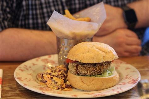 Thai Burger from the Cosy Club vegan menu Vegan Menu, Vegan Brunch ...