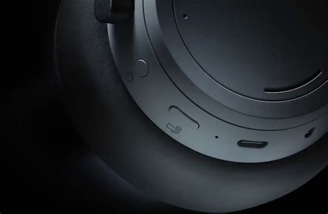 Microsoft announces noise-canceling Surface Headphones - The Verge