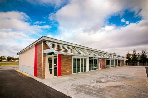 Modular School Buildings Enhance Teaching Curriculums | NanaWall