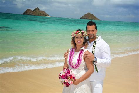 Hawaii Wedding Photos: Alexandro & Ivi