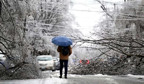 Hundreds of thousands still in dark from ice storm in Canada - Barbados Today