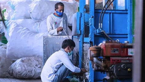 Produktif di Tengah Pandemi, Bank Sampah Malang Beri Edukasi dan Pendampingan kepada Masyarakat ...