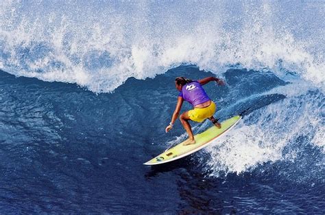 A brief history of women’s big-wave surfing - SFChronicle.com