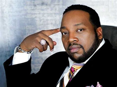 Gospel Artist Marvin Sapp Tells Desparate Women: PLEASE STOP SHOWING UP AT MY HOME!!!