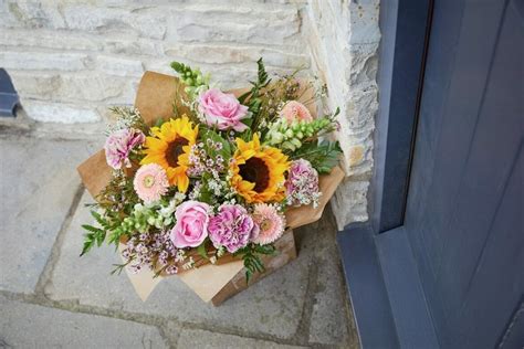 25 Best London Flower Delivery Services - Petal Republic